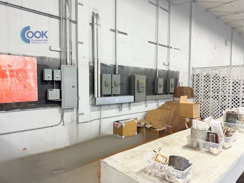 More Photos Of 940 W 84th St, Hialeah Warehouse For Sale