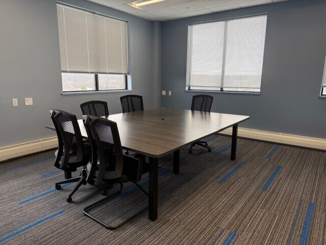 More Photos Of 950 Warren Ave, East Providence Medical For Lease
