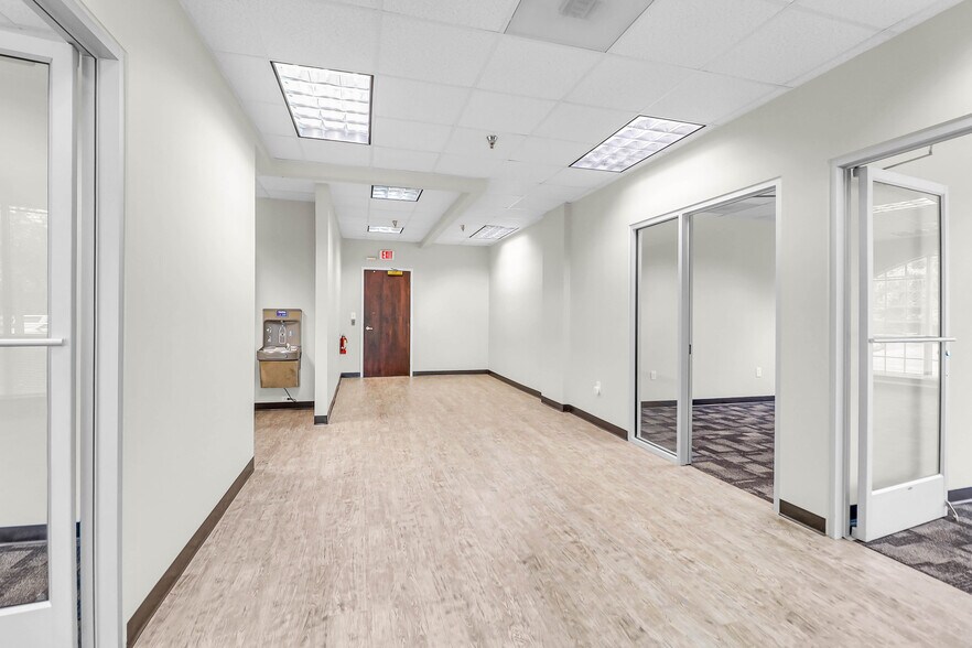 More Photos Of 146 Fairchild St, Charleston Office For Lease