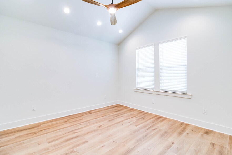 More Photos Of 102 Modera Place, Youngsville Apartments For Sale