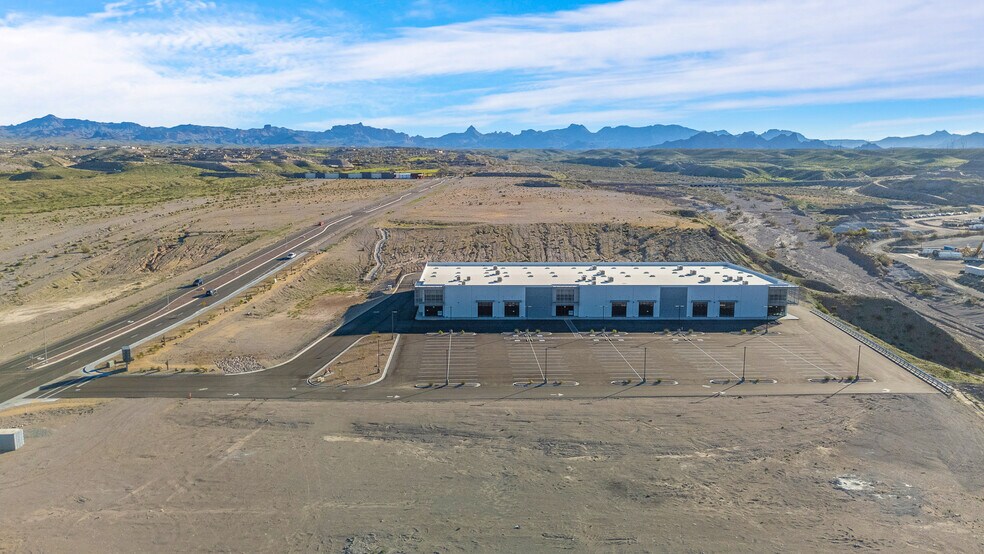 More Photos Of Laughlin Ranch Blvd, Bullhead City Warehouse For Lease