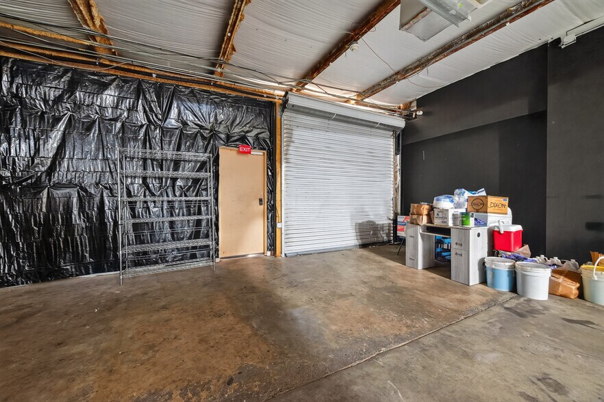 More Photos Of 11419 Hall Rd, Houston Freestanding For Sale