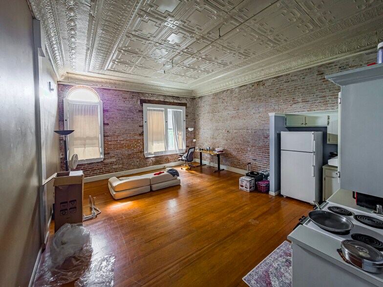 More Photos Of 113 N Patterson St, Valdosta Apartments For Sale