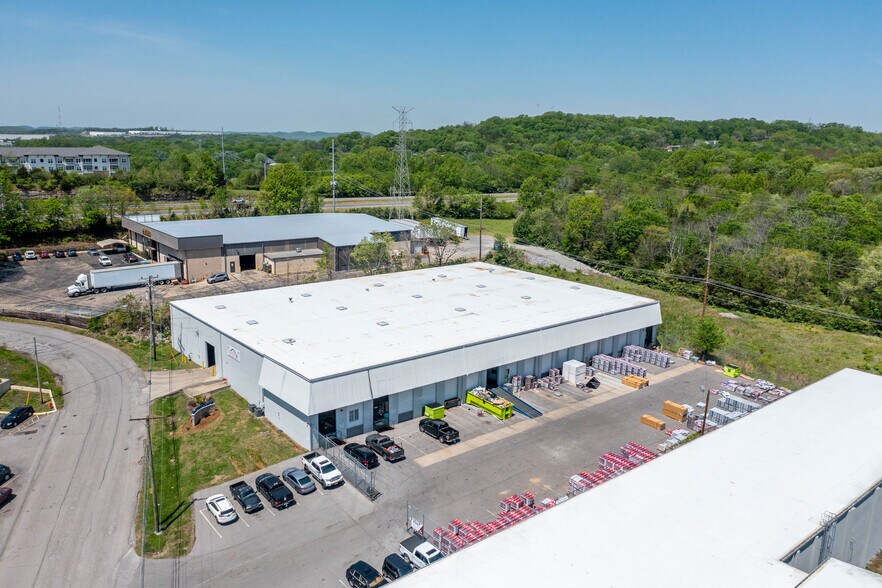 More Photos Of 3310-3422 Ambrose Ave, Nashville Unknown For Lease