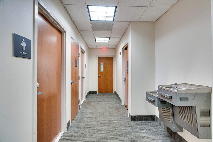 More Photos Of 1984 Isaac Newton Sq W, Reston Office For Lease