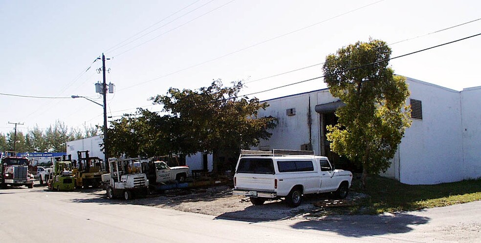 More Photos Of 3355 SW 2nd Ave, Fort Lauderdale Unknown For Lease