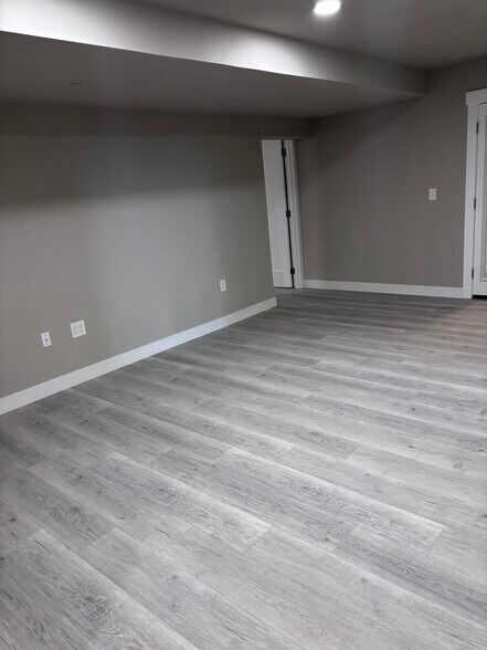 More Photos Of 1712 6th Ave, Tacoma Office Residential For Lease