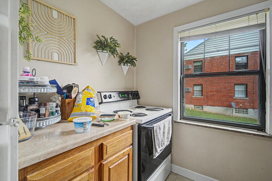 More Photos Of 526-532 Corona Ave, Dayton Apartments For Sale