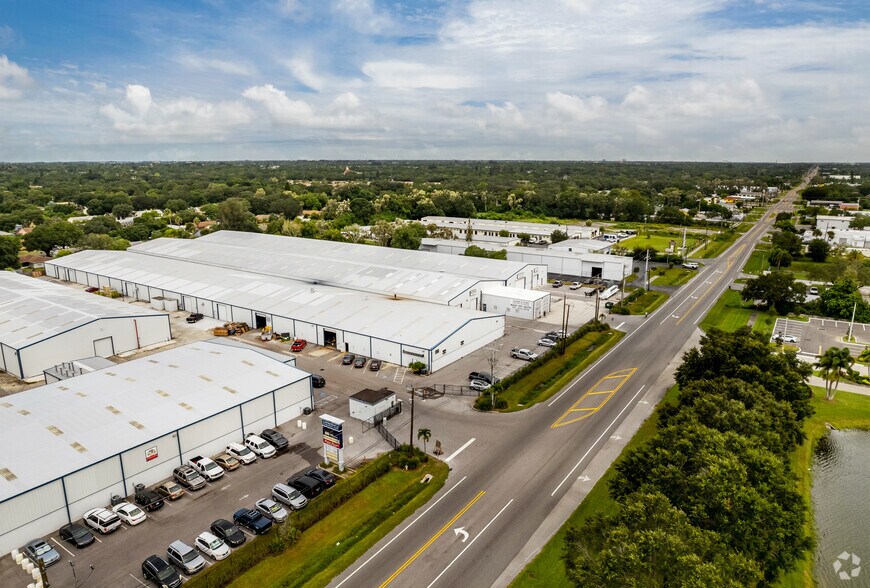 More Photos Of 7140-7176 15th St E, Sarasota Manufacturing For Lease