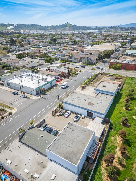 More Photos Of 1033-1107 Ohio Ave, Richmond Industrial For Sale