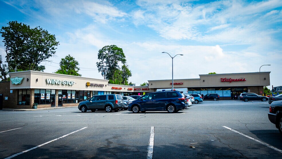 Primary Photo Of 1397-1415 Hempstead Tpke, Elmont Unknown For Lease