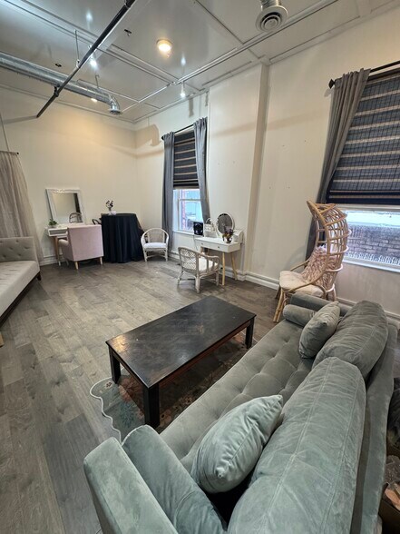 More Photos Of 811 W 2nd Ave, Spokane Office For Sale