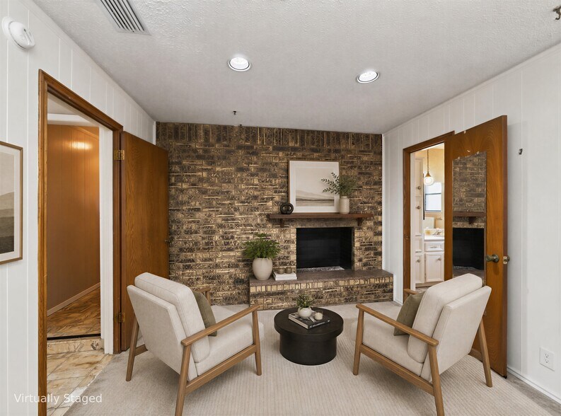 More Photos Of 1702 Lone Oak Dr, Leander Flex For Sale