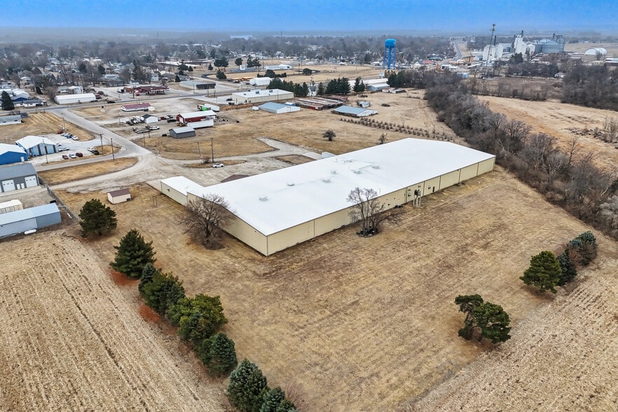 More Photos Of 777 Weaver Blvd, Wapello Industrial For Sale