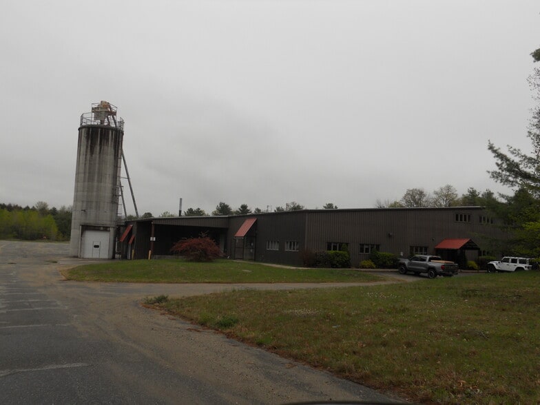 More Photos Of 10 Precision Dr, North Springfield Industrial For Lease