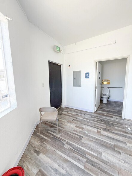 More Photos Of 1736-1746 E Meats Ave, Orange Storefront Retail Office For Lease