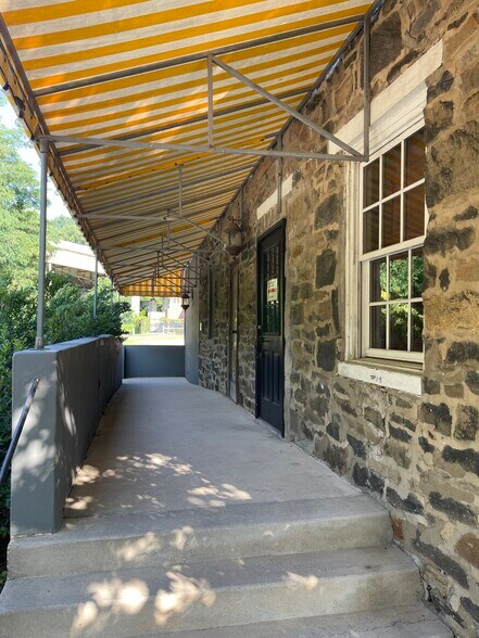 More Photos Of 1518-1520 Clipper Mill Rd, Baltimore Restaurant For Lease