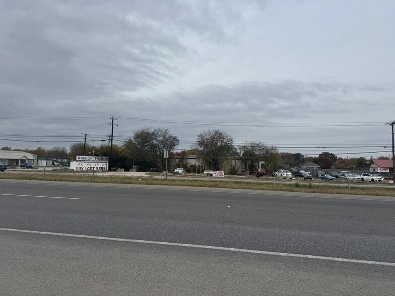 More Photos Of 6505 Highway 79, Hutto Auto Dealership For Sale