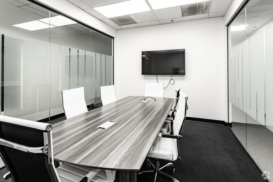 More Photos Of 901 W Civic Center Dr, Santa Ana Office For Sale