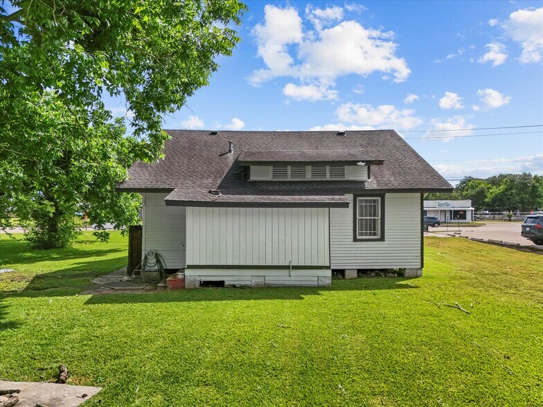 More Photos Of 3208 Highway 3, Dickinson Office Residential For Sale