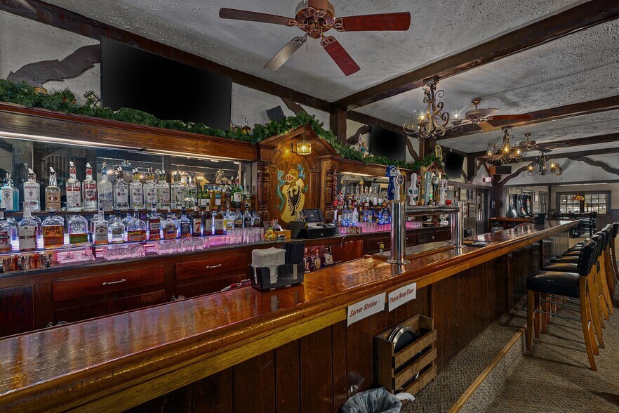 More Photos Of 1765 Superior St, Three Lakes General Retail For Sale