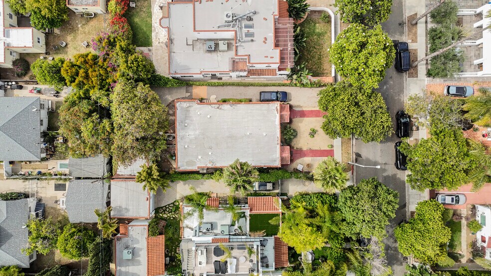 More Photos Of 1218 Poinsettia Dr, West Hollywood Apartments For Sale