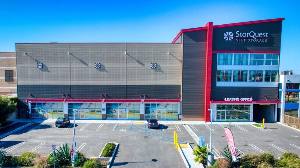 More Photos Of 14215 S Normandie Ave, Gardena Self Storage For Lease