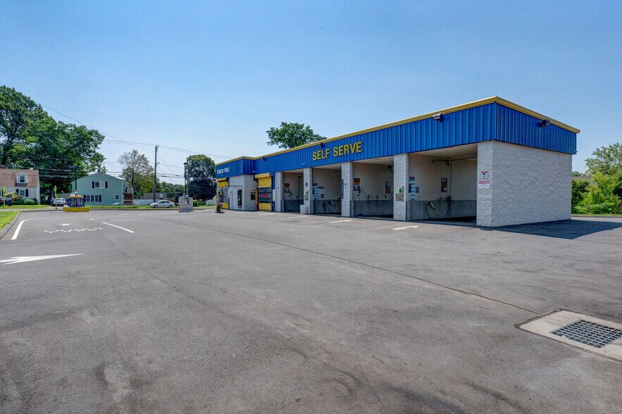 More Photos Of 2360 Corbin Ave, New Britain Carwash For Sale