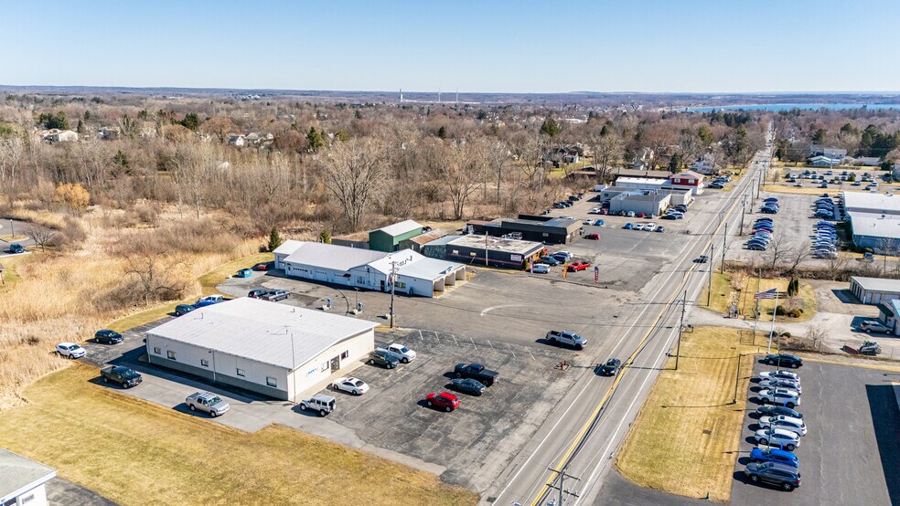 More Photos Of 636 W Washington St, Geneva Office For Sale