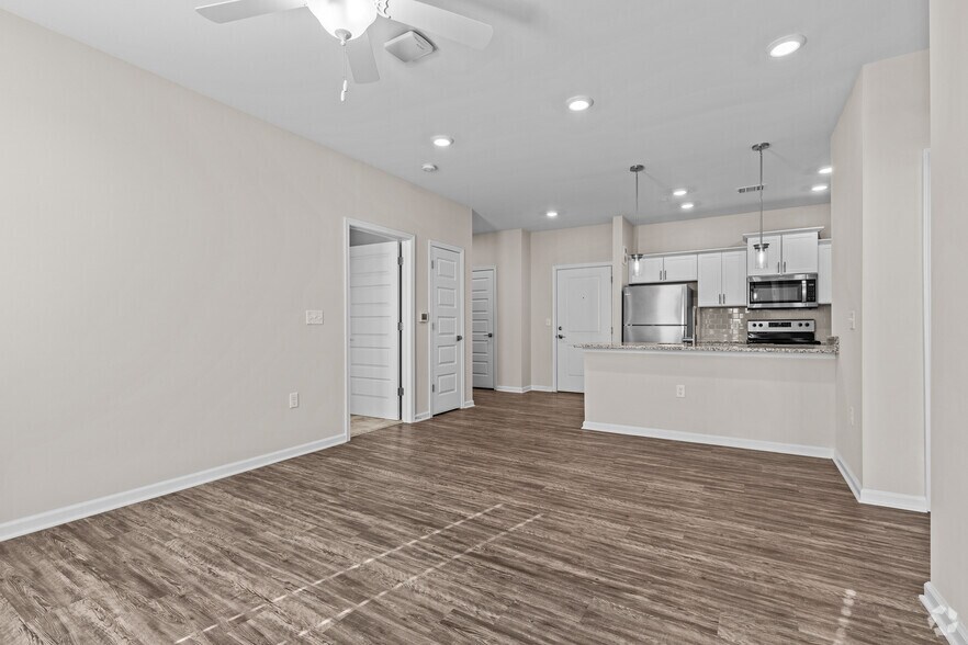 More Photos Of 3061 Godwin Blvd, Suffolk Multifamily For Sale