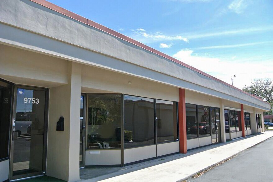 More Photos Of 9761-9799 W Sample Rd, Coral Springs Unknown For Lease