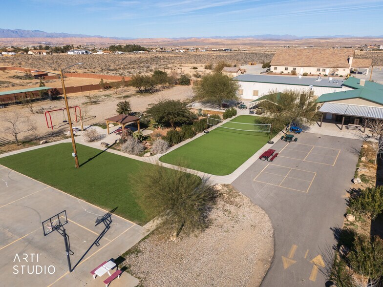 More Photos Of 3767 S Scenic Blvd, Littlefield Flex For Sale
