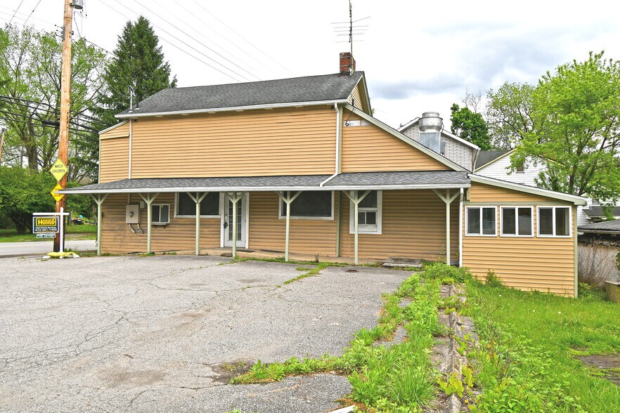 More Photos Of 3 Walker's Mill Rd, Collier Township Restaurant For Sale