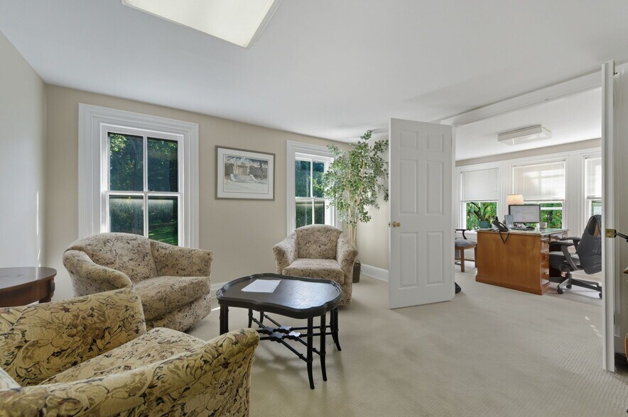 More Photos Of 5807 Kennett Pike, Wilmington Office For Sale