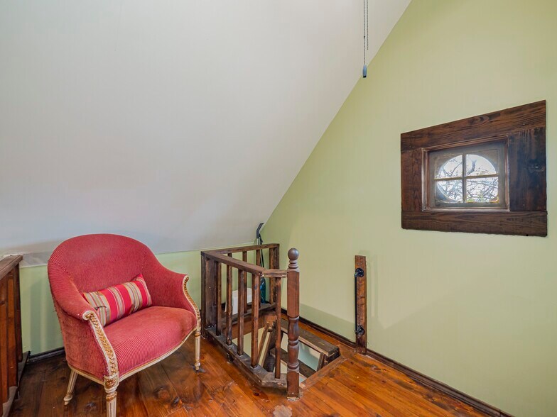 More Photos Of 1307 Wright St, Llano Freestanding For Sale