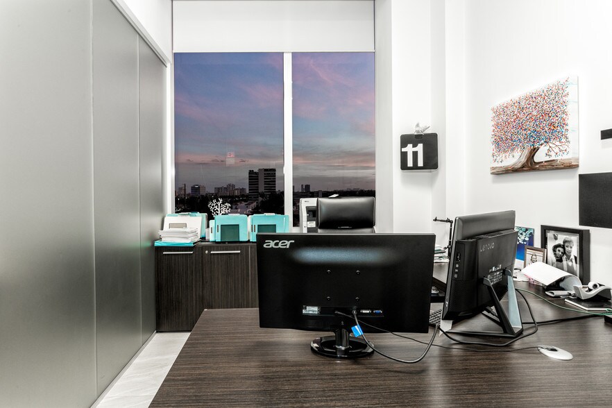 More Photos Of 20200 W Dixie Hwy, Aventura Medical For Lease