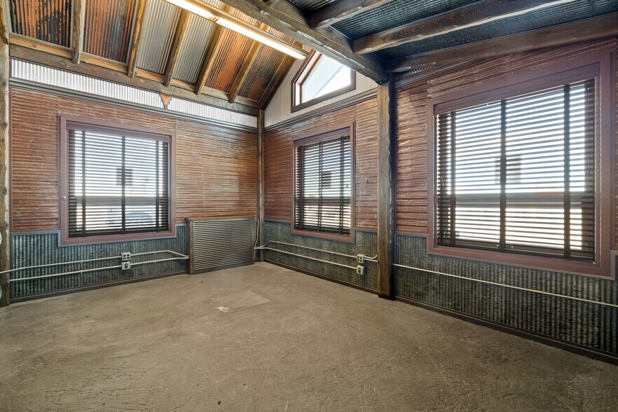 More Photos Of 6797 E Wildcat Rd, Evansville Warehouse For Sale