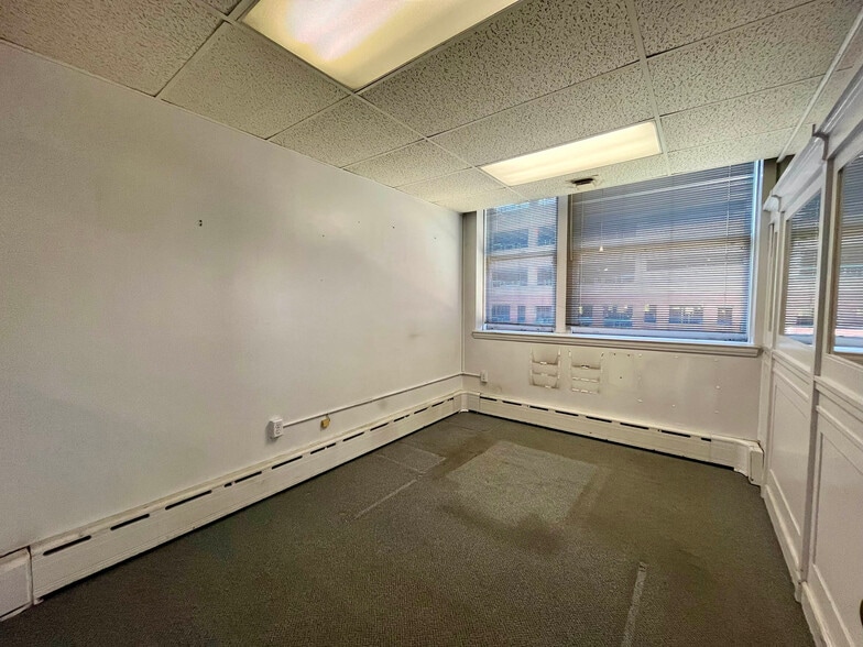 More Photos Of 1107 Maryland Ave, Baltimore Flex For Sale