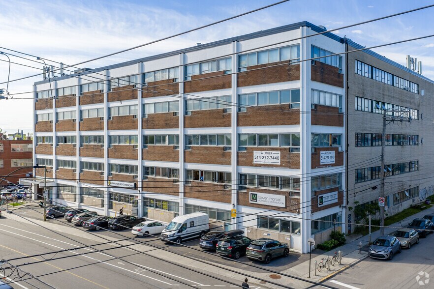 More Photos Of 5550 Rue Fullum, Montréal Loft Creative Space For Lease