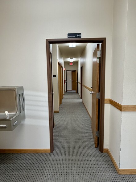 More Photos Of 120 Cole Ave, Pinedale Office For Sale