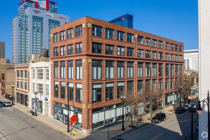 More Photos Of 2255 S Michigan Ave, Chicago Apartments For Lease