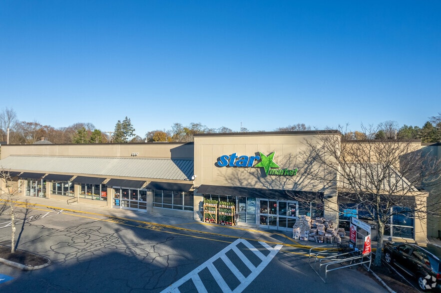 More Photos Of 2040-2060 Commonwealth Ave, Auburndale Unknown For Lease