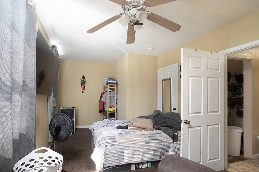 More Photos Of 121 S Pavilion Ave, Riverside Storefront Retail Residential For Sale