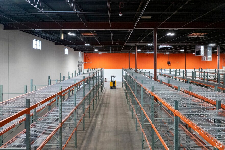 More Photos Of 4800 Dahlia St, Denver Warehouse For Lease