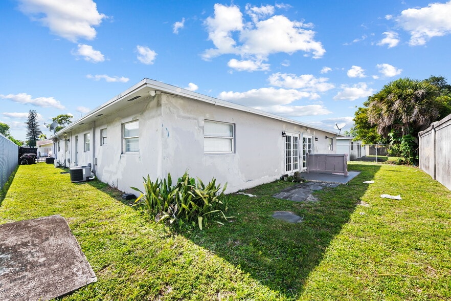 More Photos Of 3910 NW 30th Ter, Lauderdale Lakes Apartments For Sale