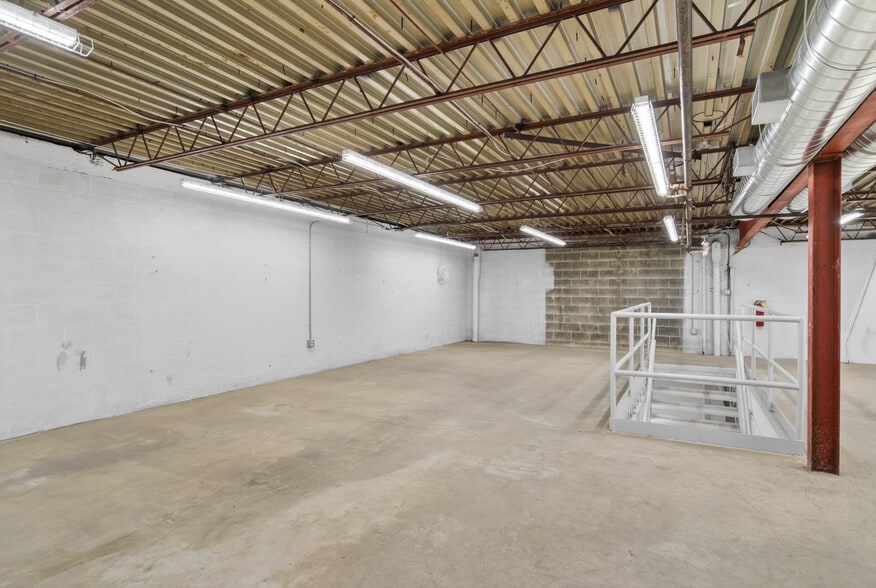 More Photos Of 3028 Dickerson Pike, Nashville Freestanding For Lease