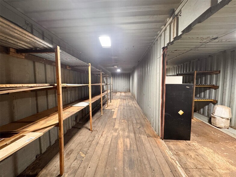 More Photos Of 15331 Lake Lamond Rd, Conroe Flex For Lease