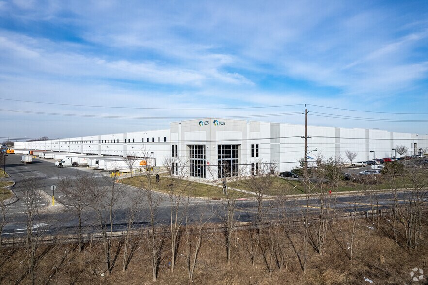 More Photos Of 1005 W Middlesex Ave, Port Reading Warehouse For Lease