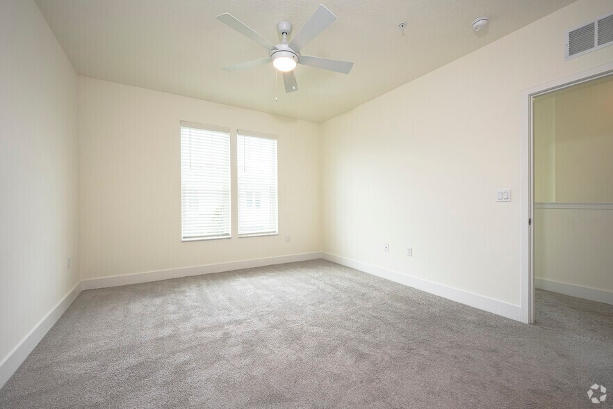 More Photos Of 2841 Enterprise Rd, Debary Apartments For Sale