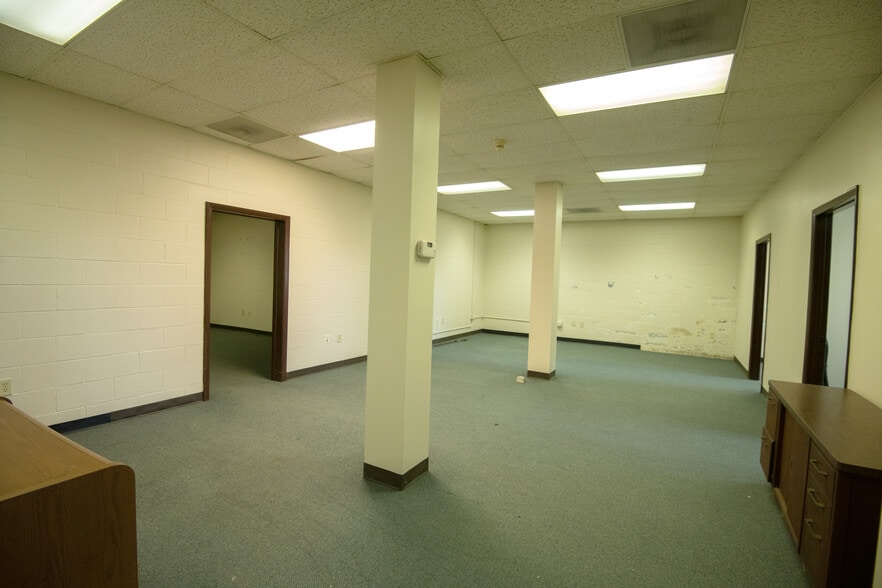 More Photos Of 1330 N Park St, Carrollton Medical For Sale